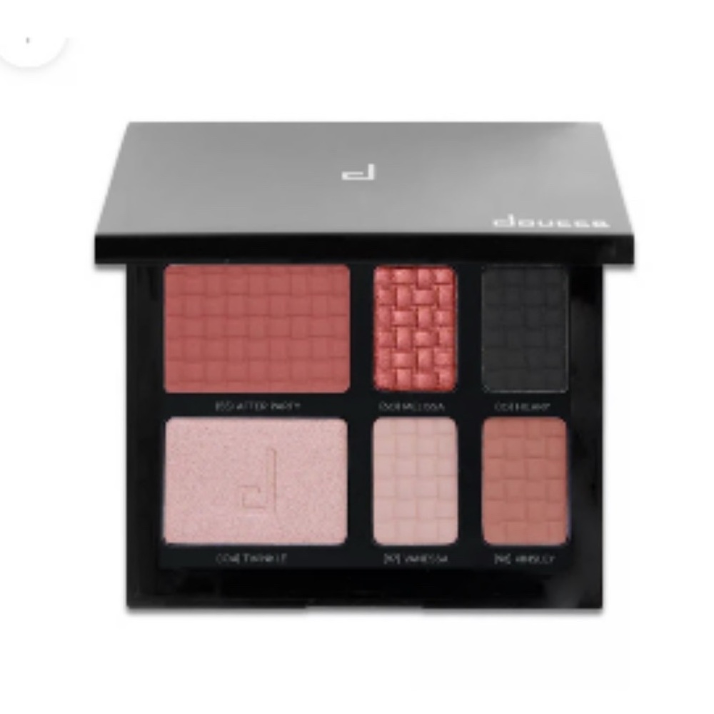 NEW Doucce On The Go Face Palette in Sleek Compact Design; sealed